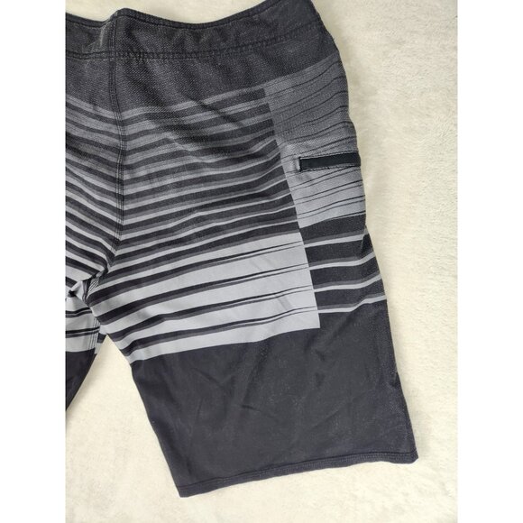 Vintage Oakley Board Shorts Men Size 34 Black Stripes Swimming - Picture 6 of 14